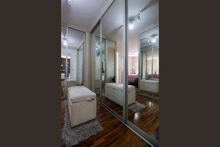 Apartamento à venda com 256m², 4 quartos e 3 vagasCloset da suíte 1