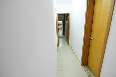 Apartamento para alugar com 63m², 2 quartos e 2 vagas Apartamento para alugar com 63m², 2 quartos e 2 vagasCorredor