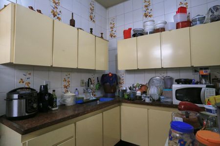 Casa para alugar com 300m², 3 quartos e 3 vagasCozinha 