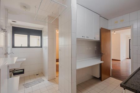 Apartamento para alugar com 70m², 2 quartos e 2 vagasCozinha