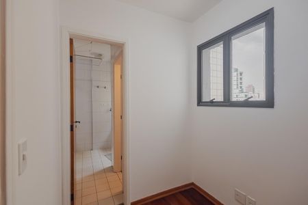 Apartamento para alugar com 70m², 2 quartos e 2 vagasÁrea de Serviço - Quarto