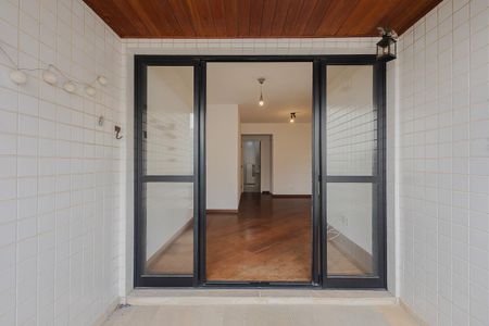 Apartamento para alugar com 70m², 2 quartos e 2 vagasVaranda