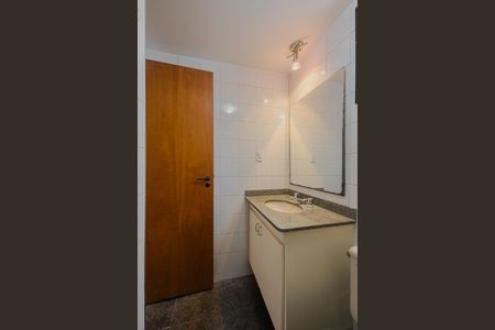 Apartamento para alugar com 70m², 2 quartos e 2 vagasBanheiro