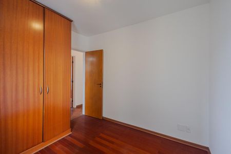 Apartamento para alugar com 70m², 2 quartos e 2 vagasQuarto