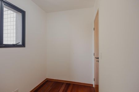 Apartamento para alugar com 70m², 2 quartos e 2 vagasÁrea de Serviço - Quarto