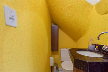 Casa à venda com 105m², 3 quartos e 2 vagas Casa à venda com 105m², 3 quartos e 2 vagasLavabo