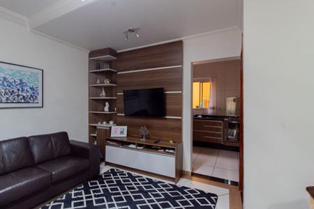 Casa à venda com 105m², 3 quartos e 2 vagas Casa à venda com 105m², 3 quartos e 2 vagasSala