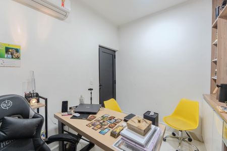 Casa à venda com 201m², 3 quartos e sem vagaEscritório