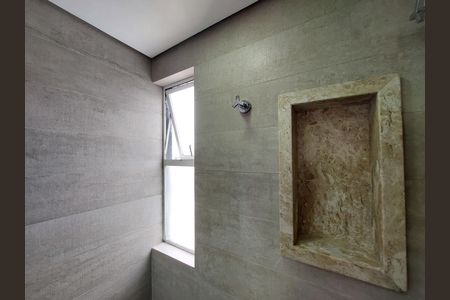 Apartamento à venda com 108m², 2 quartos e 2 vagasBanheiro