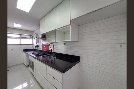 Apartamento à venda com 108m², 2 quartos e 2 vagasCozinha