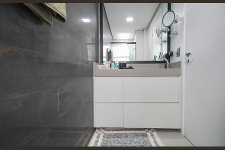 Apartamento à venda com 105m², 2 quartos e 2 vagas Apartamento à venda com 105m², 2 quartos e 2 vagasBanheiro 1