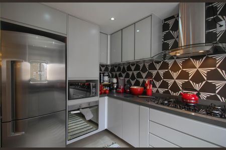 Apartamento à venda com 105m², 2 quartos e 2 vagas Apartamento à venda com 105m², 2 quartos e 2 vagasCozinha
