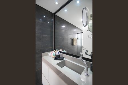 Apartamento à venda com 105m², 2 quartos e 2 vagas Apartamento à venda com 105m², 2 quartos e 2 vagasBanheiro 1