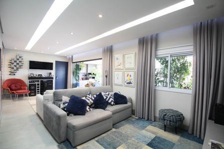 Apartamento à venda com 105m², 2 quartos e 2 vagas Apartamento à venda com 105m², 2 quartos e 2 vagasSala