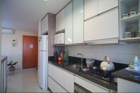Apartamento à venda com 71m², 2 quartos e 2 vagasCozinha