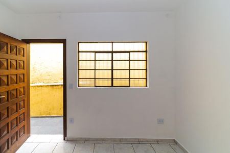 Casa para alugar com 44m², 2 quartos e sem vagaSala