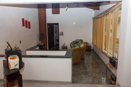 Casa à venda com 525m², 4 quartos e 6 vagasSala 2