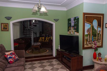 Casa à venda com 525m², 4 quartos e 6 vagasSala de TV