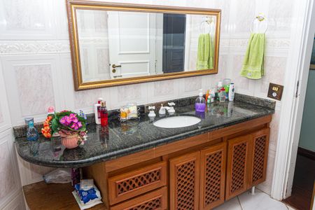 Casa à venda com 525m², 4 quartos e 6 vagasBanheiro