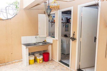 Casa à venda com 525m², 4 quartos e 6 vagasÁrea de Serviço