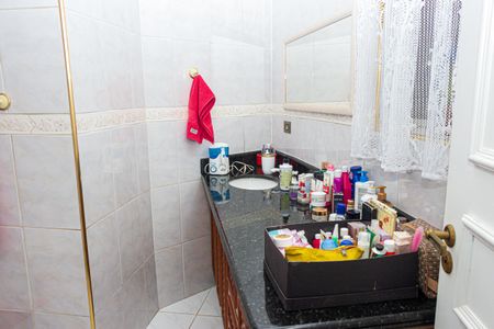 Casa à venda com 525m², 4 quartos e 6 vagasBanheiro da Suíte 1