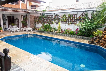 Casa à venda com 525m², 4 quartos e 6 vagasPiscina
