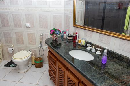 Casa à venda com 525m², 4 quartos e 6 vagasBanheiro