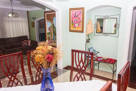 Casa à venda com 525m², 4 quartos e 6 vagasSala de Jantar