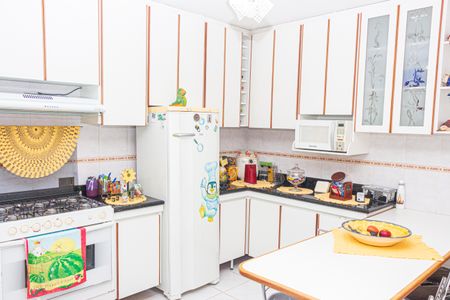 Casa à venda com 525m², 4 quartos e 6 vagasCozinha