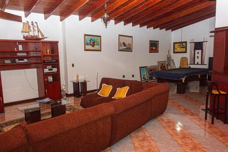 Casa à venda com 525m², 4 quartos e 6 vagasSala de Jogos