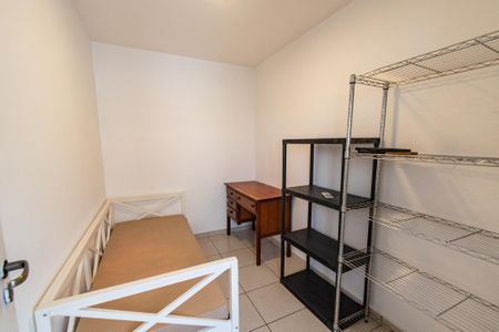 Apartamento à venda com 120m², 3 quartos e 2 vagas Apartamento à venda com 120m², 3 quartos e 2 vagasQuarto de serviço