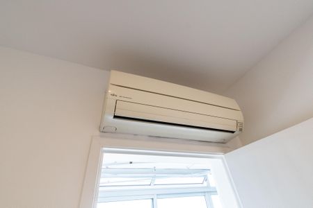 Apartamento à venda com 120m², 3 quartos e 2 vagas Apartamento à venda com 120m², 3 quartos e 2 vagasQuarto de serviço