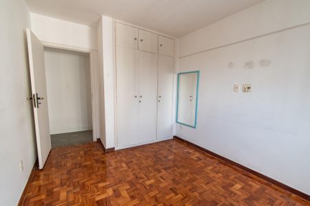 Apartamento à venda com 120m², 3 quartos e 2 vagas Apartamento à venda com 120m², 3 quartos e 2 vagasQuarto 1