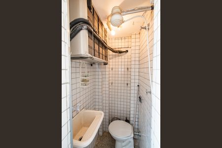 Apartamento à venda com 120m², 3 quartos e 2 vagas Apartamento à venda com 120m², 3 quartos e 2 vagasBanheiro de serviço