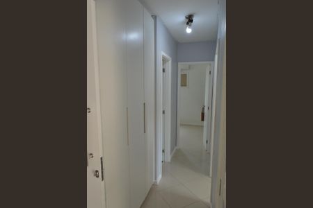 Apartamento à venda com 102m², 3 quartos e 1 vagaCorredor