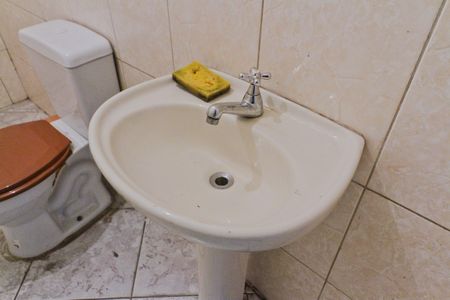 Casa à venda com 193m², 3 quartos e 4 vagas Casa à venda com 193m², 3 quartos e 4 vagasBanheiro de Serviço