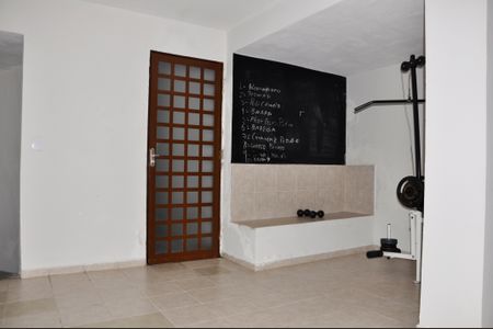 Casa à venda com 320m², 3 quartos e 4 vagasDetalhe - Academia