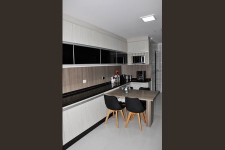 Casa à venda com 320m², 3 quartos e 4 vagasDetalhe - Cozinha