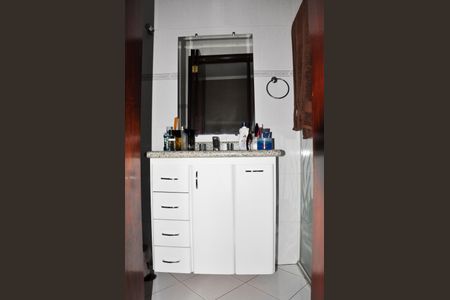 Casa à venda com 320m², 3 quartos e 4 vagasDetalhe - Suíte 2