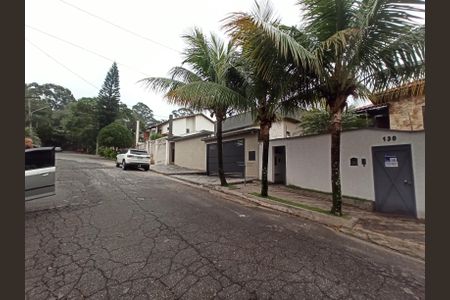 Casa à venda com 320m², 3 quartos e 4 vagasVista da Rua