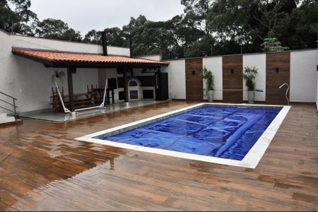 Casa à venda com 320m², 3 quartos e 4 vagasDetalhe - Piscina, Churrasqueira e Salão