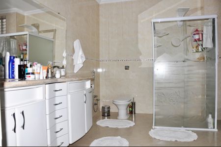 Casa à venda com 320m², 3 quartos e 4 vagasDetalhe - Suíte 1