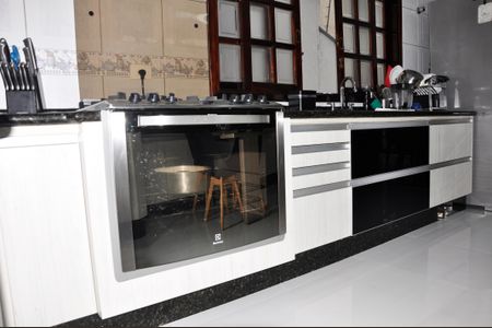 Casa à venda com 320m², 3 quartos e 4 vagasDetalhe - Cozinha