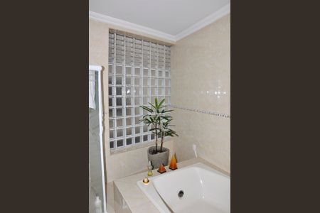 Casa à venda com 320m², 3 quartos e 4 vagasDetalhe - Suíte 1