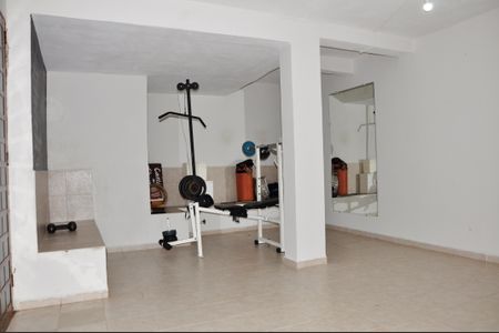 Casa à venda com 320m², 3 quartos e 4 vagasDetalhe - Academia