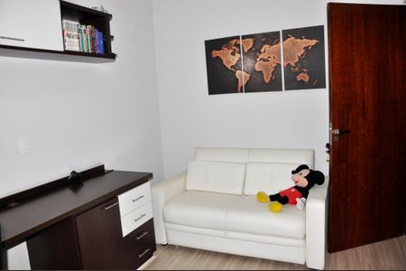 Casa à venda com 320m², 3 quartos e 4 vagasDetalhe - Quarto 04 com Suíte Americana