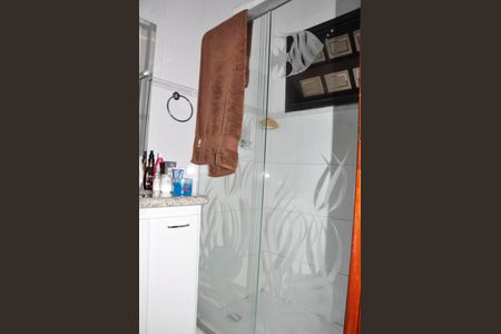 Casa à venda com 320m², 3 quartos e 4 vagasDetalhe - Suíte 2