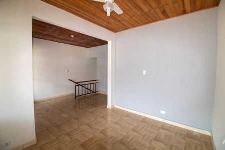 Casa à venda com 95m², 1 quarto e 2 vagasSala
