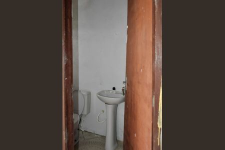 Casa à venda com 90m², 3 quartos e 2 vagas Casa à venda com 90m², 3 quartos e 2 vagasBanheiro de Serviço