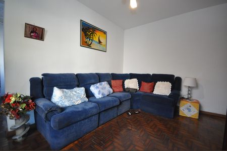 Casa à venda com 400m², 2 quartos e 3 vagasSala